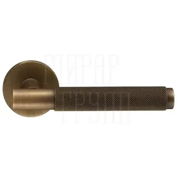 Дверная ручка Extreza Hi-Tech "TUBA" (Туба) 126 на круглой розетке R16