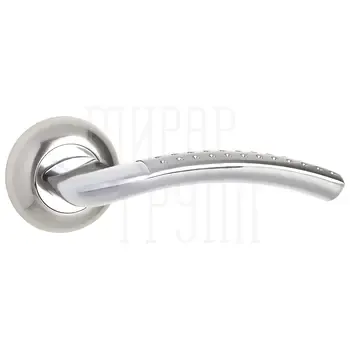 Дверная ручка Ajax (Аякс) на круглой розетке "LEGENDA" PR