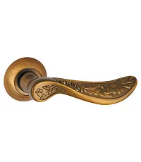 Дверная ручка Punto (Пунто) на круглой розетке "FLOR" TL