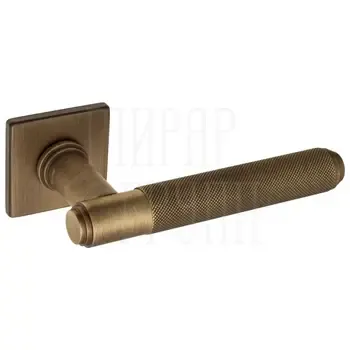 Дверная ручка на квадратной розетке Venezia "EXA ZIG" FSS