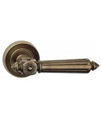 Дверная ручка на розетке Venezia "CASTELLO" D6