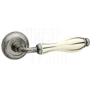 Дверная ручка на розетке Fimet "Lady" 148 (231С)