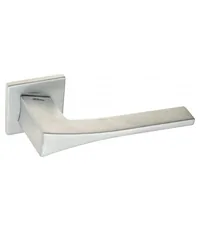 Дверная ручка Fratelli "OSSIS" 8 FS на квадратной розетке