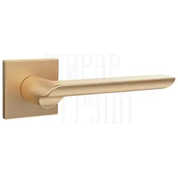 Дверная ручка Punto (Пунто) на квадратной розетке "STEP"