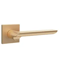 Дверная ручка Punto (Пунто) на квадратной розетке "STEP"