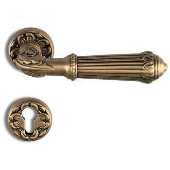 Дверная ручка на розетке Salice Paolo "Doha" 3300