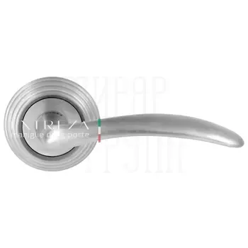 Дверная ручка Extreza "Simona" (Симона) 314 на круглой розетке R05