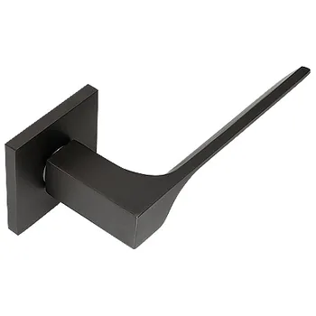 Дверная ручка на квадратной розетке ADDEN BAU "SHARP" S-558