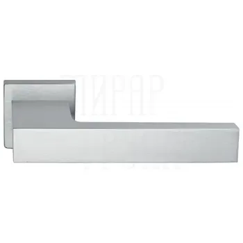 Дверная ручка Fratelli "COSMO" 8.7 на квадратной розетке