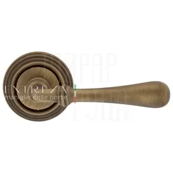 Дверная ручка Extreza "Eva" (Эва) 319 на круглой розетке R05