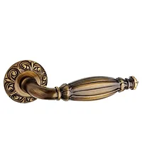 Ручка латунная на розетке Pasini "Queen" 3661 (265)