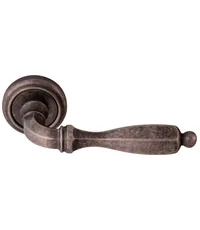 Дверная ручка на розетке Melodia 298 V "Camilla"