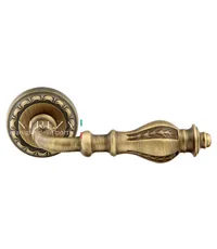 Дверная ручка Extreza "Evita" (Эвита) 301 на круглой розетке R02