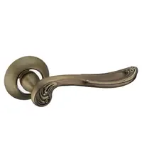 Дверная ручка на круглой розетке ADDEN BAU "Turn" A134