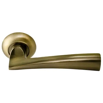 Дверная ручка на круглой розетке RUCETTI RAP 18