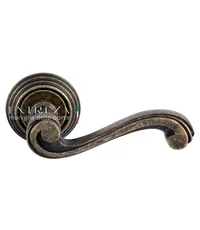 Дверная ручка Extreza "Lina" (Лина) 313 на круглой розетке R05