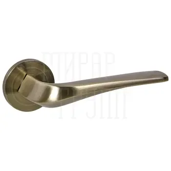 Дверная ручка на круглой розетке Fuaro (Фуаро) "SPARK" RS