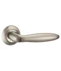 Дверная ручка Punto (Пунто) на круглой розетке "BASIS" TL