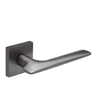 Дверная ручка из латуни Ghobestir "CITY Collection" 019 на квадратном основании