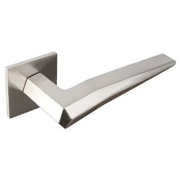 Дверная ручка из латуни Ghobestir "CITY Collection" G037 на тонком квадратном основании