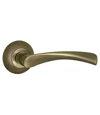 Дверная ручка Punto (Пунто) на круглой розетке "CRONA" TL