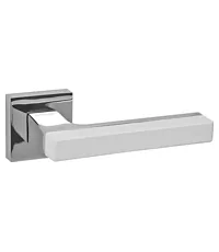 Дверная ручка на квадратной розетке Fuaro (Фуаро) "FLASH" QS