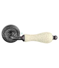 Дверная ручка Extreza "Dana" CRACKLE (Дана кракле) 306 на круглой розетке R06