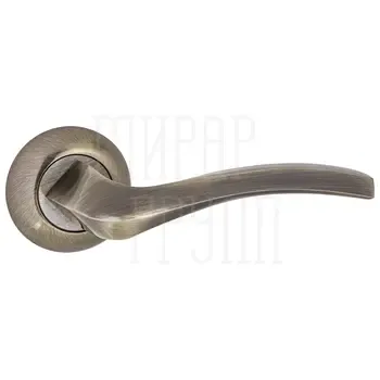 Дверная ручка Ajax (Аякс) на круглой розетке "GLORIA" JR