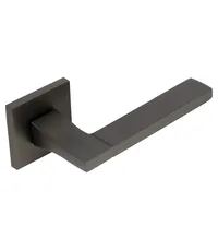 Дверная ручка на квадратной розетке ADDEN BAU "COSMO" S-533