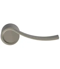 Дверная ручка на круглой розетке Forme 496R "Infinity" (FIXA)