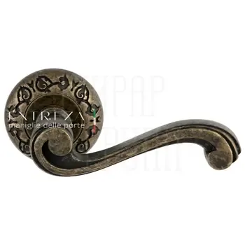 Дверная ручка Extreza "Lina" (Лина) 313 на круглой розетке R04