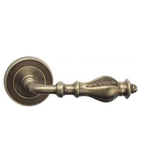 Дверная ручка на розетке Venezia "GIFESTION" D6