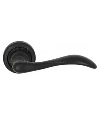 Дверная ручка Extreza "Agata" (Агата) 310 на круглой розетке R01