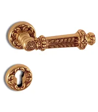 Дверная ручка на розетке Salice Paolo "Capua" 3315