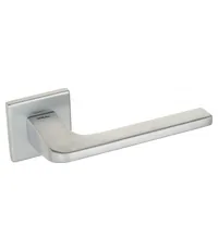 Дверная ручка Fratelli "BOSTON" 8 FS на квадратной розетке