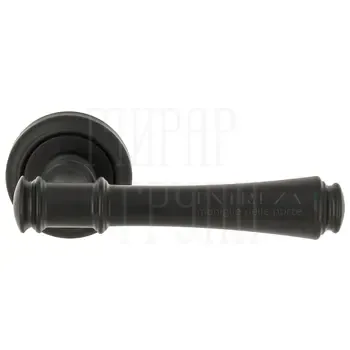 Дверная ручка Extreza "Piero" (Пьеро) 326 на круглой розетке R01