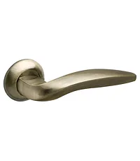 Дверная ручка на круглой розетке Fuaro (Фуаро) "VITA" RM