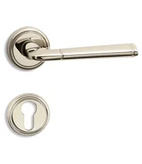 Дверная ручка на розетке Salice Paolo "Celsia" 4840