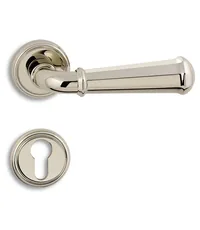 Дверная ручка на розетке Salice Paolo "Sforza" 3010