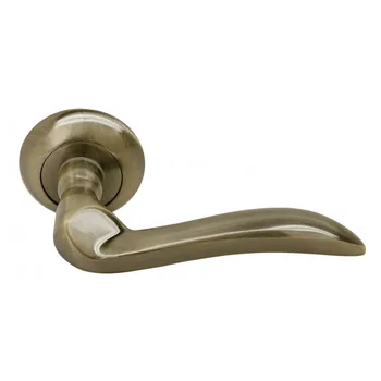 Дверная ручка на круглой розетке RUCETTI RAP 10