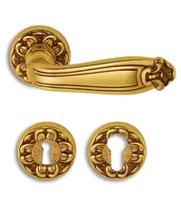 Дверная ручка на розетке Salice Paolo "Ginevra" 3075