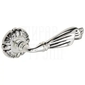 Дверная ручка на розетке Venezia "Opera" D5