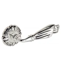 Дверная ручка на розетке Venezia "Opera" D5