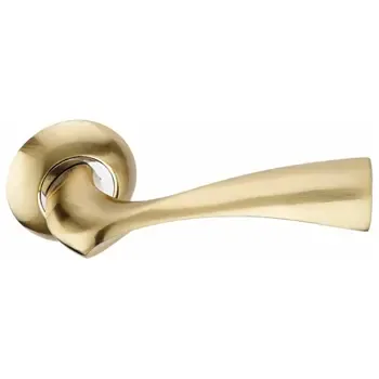 Дверная ручка на круглой розетке ADDEN BAU "Wind" A138