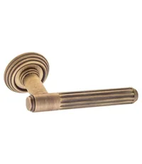 Дверная ручка на розетке Venezia "EXA TUBE" D8