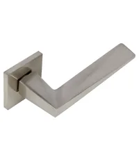 Дверная ручка на квадратной розетке ADDEN BAU "SOLAR" S-535