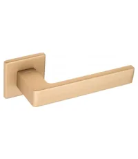 Дверная ручка Fratelli "BOOM" 8 FS на квадратной розетке