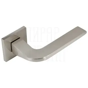 Дверная ручка на квадратной розетке ADDEN BAU "URSA" S-552