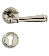 Дверная ручка на розетке Salice Paolo "Fresia" 3255