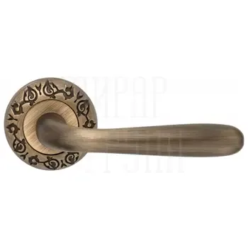 Дверная ручка Extreza "ALDO" (Альдо) 331 на круглой розетке R04